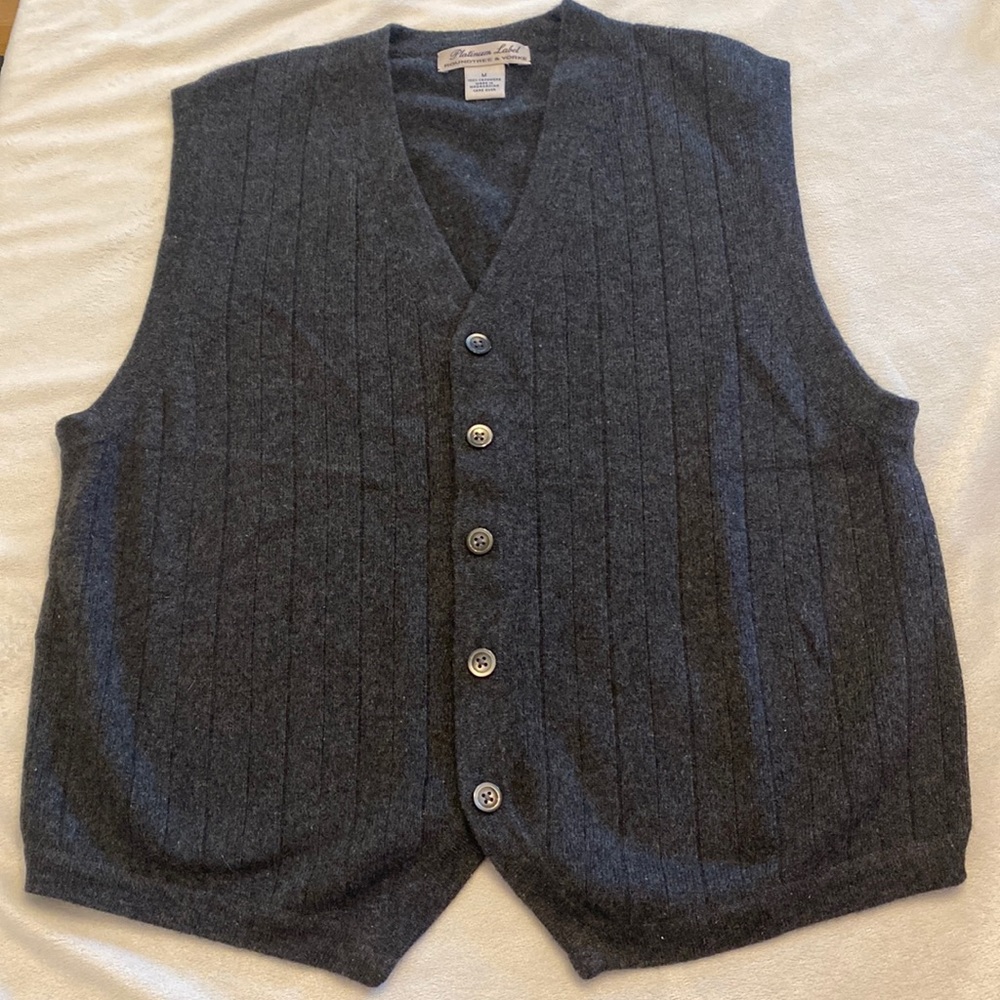 Roundtree & Yorke platinum label cashmere vest